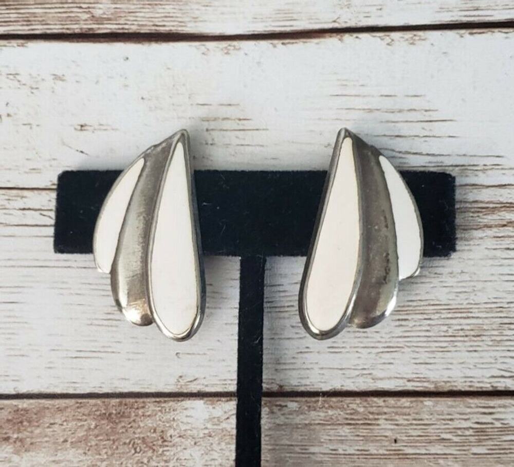 Vintage Clip On Earrings Flourish with Cream Detail (Tarnished)